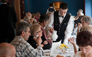 Lifestyle Week-end de fête en croisière sur la Seine (THD_A80)