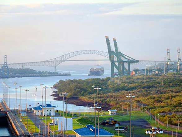 Escale Canal de Panama Navigation