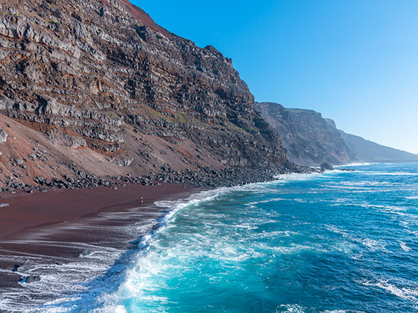 Escale Puerto de la Estaca (El Hierro)