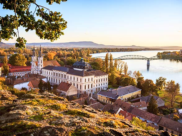 Escale Esztergom - Budapest (Hongrie)