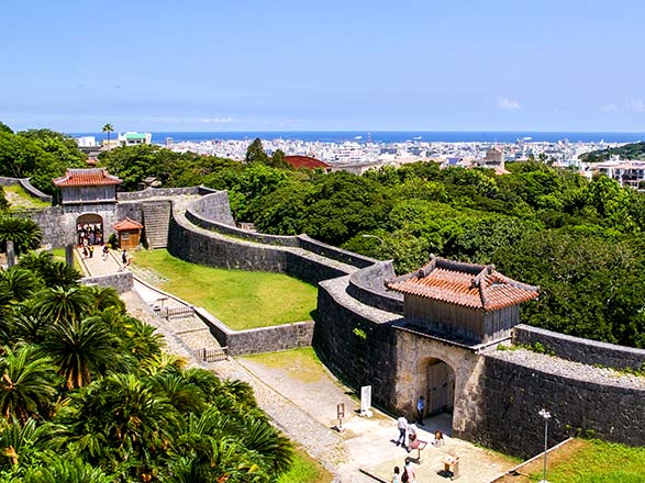 Escale Japon (Naha Okinawa)