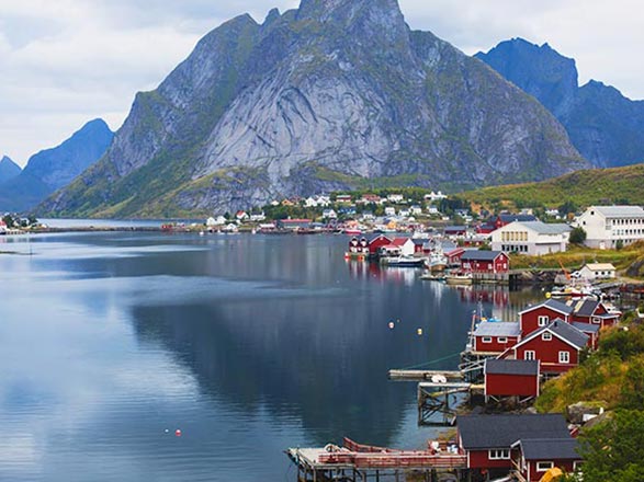 https://static.abcroisiere.com/images/fr/escales/escale,nuuk-nuuk_zoom,GL,GOH,66635.jpg