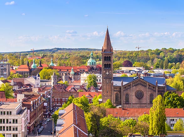 https://static.abcroisiere.com/images/fr/escales/escale,potsdam-potsdam_zoom,DE,POT,41397.jpg
