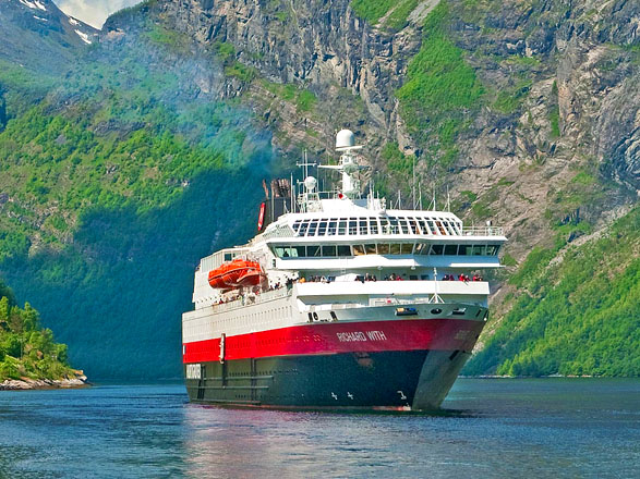 https://static.abcroisiere.com/images/fr/navires/navire,ms-richard-with_max,1188,28619.jpg