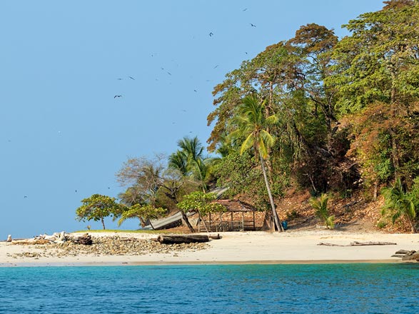 Escale Panama (Isla Pacheca)