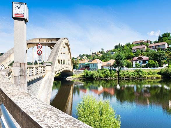 Escale STECHOVICE - PRAGUE