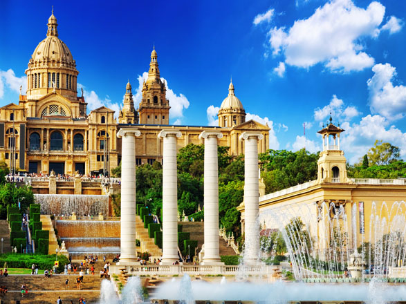 https://static.service-voyages.com/mobile/croisiere/images/fr/escales/escale,barcelone-barcelone_zoom,ES,BCN,516942.jpg