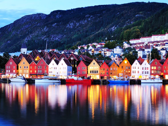 https://static.service-voyages.com/mobile/croisiere/images/fr/escales/escale,bergen-bergen_zoom,NO,BGO,73345.jpg