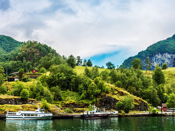 https://static.service-voyages.com/mobile/croisiere/images/fr/escales/escale,bergen-bergen_zoom,NO,BGO,73346.jpg