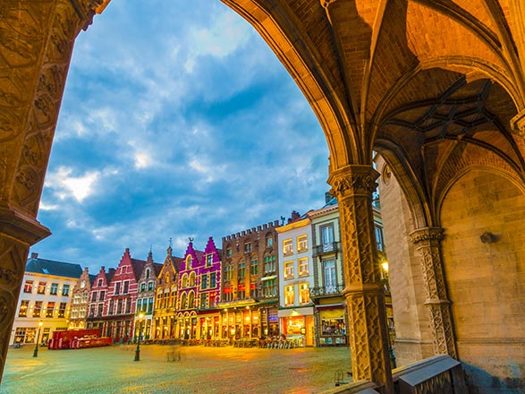https://static.service-voyages.com/mobile/croisiere/images/fr/escales/escale,bruges-bruges_zoom,BE,BGS,35347.jpg