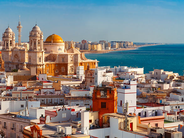 https://static.service-voyages.com/mobile/croisiere/images/fr/escales/escale,cadix-cadix_zoom,ES,CAD,538540.jpg