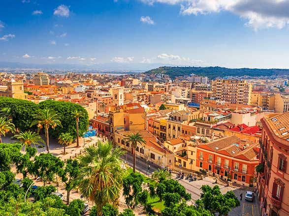 https://static.service-voyages.com/mobile/croisiere/images/fr/escales/escale,cagliari-cagliari_zoom,IT,CAG,544573.jpg
