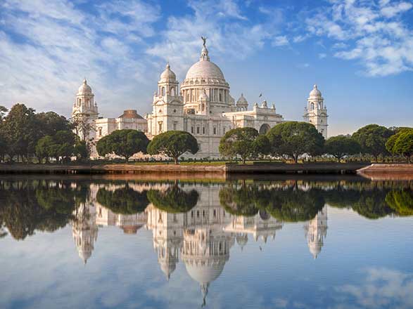 https://static.service-voyages.com/mobile/croisiere/images/fr/escales/escale,calcutta-calcutta_zoom,IN,CCU,530179.jpg