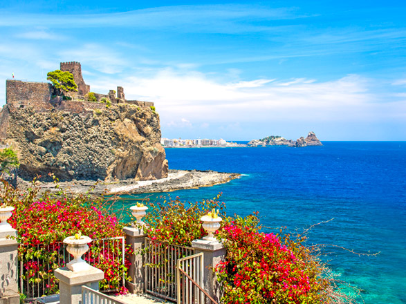https://static.service-voyages.com/mobile/croisiere/images/fr/escales/escale,catane-catane_zoom,IT,CTA,544586.jpg