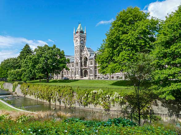 https://static.service-voyages.com/mobile/croisiere/images/fr/escales/escale,dunedin-dunedin_zoom,NZ,DUD,542722.jpg