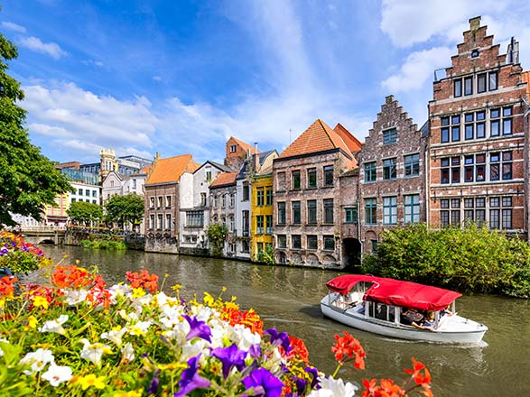 https://static.service-voyages.com/mobile/croisiere/images/fr/escales/escale,gand-gand_zoom,BE,GNE,36580.jpg