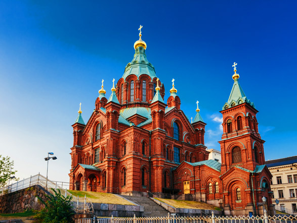 https://static.service-voyages.com/mobile/croisiere/images/fr/escales/escale,helsinki-helsinki_zoom,FI,HEL,30480.jpg