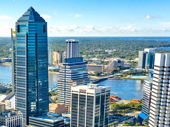 https://static.service-voyages.com/mobile/croisiere/images/fr/escales/escale,jacksonville-jacksonville_zoom,US,JAX,524323.jpg