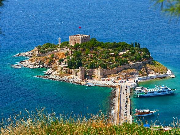 https://static.service-voyages.com/mobile/croisiere/images/fr/escales/escale,kusadasi-kusadasi_zoom,TR,KUS,528047.jpg