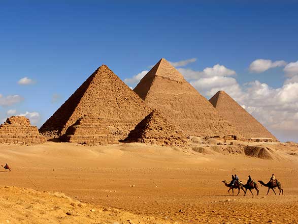 https://static.service-voyages.com/mobile/croisiere/images/fr/escales/escale,le caire-le caire_zoom,EG,CAI,530272.jpg