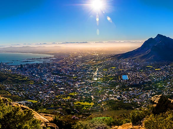 https://static.service-voyages.com/mobile/croisiere/images/fr/escales/escale,le cap-le cap_zoom,ZA,CPT,37952.jpg
