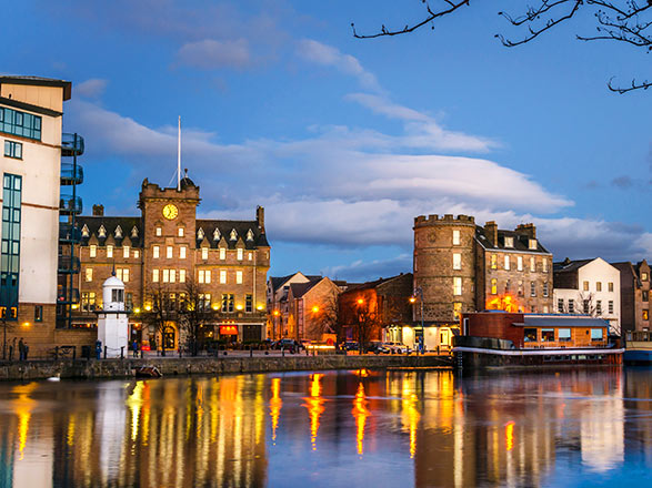https://static.service-voyages.com/mobile/croisiere/images/fr/escales/escale,leith-leith_zoom,GB,LEI,38887.jpg