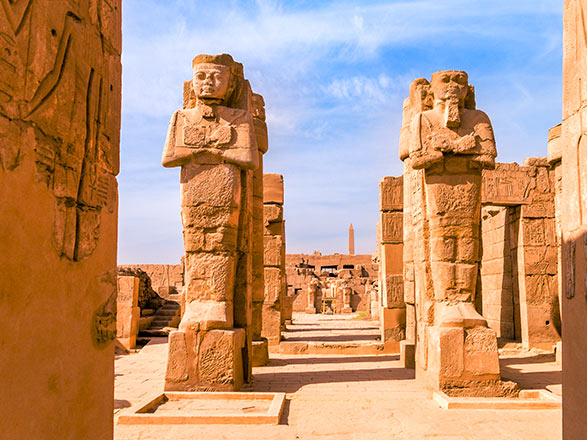 https://static.service-voyages.com/mobile/croisiere/images/fr/escales/escale,louxor-louxor_zoom,EG,LXR,39589.jpg