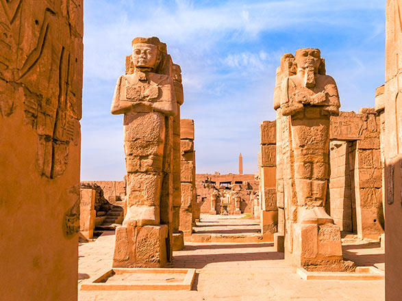 https://static.service-voyages.com/mobile/croisiere/images/fr/escales/escale,louxor-louxor_zoom,EG,LXR,546911.jpg