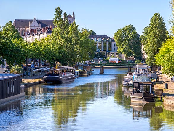https://static.service-voyages.com/mobile/croisiere/images/fr/escales/escale,nantes-nantes_zoom,FR,NTE,37743.jpg