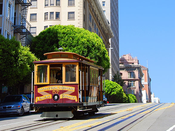 https://static.service-voyages.com/mobile/croisiere/images/fr/escales/escale,san francisco-san francisco_zoom,US,SFO,45787.jpg