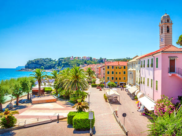 https://static.service-voyages.com/mobile/croisiere/images/fr/escales/escale,savone-savone_zoom,IT,SVN,527472.jpg