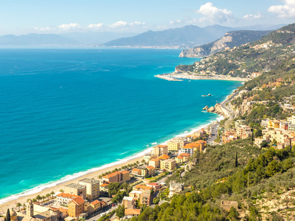 https://static.service-voyages.com/mobile/croisiere/images/fr/escales/escale,savone-savone_zoom,IT,SVN,544426.jpg