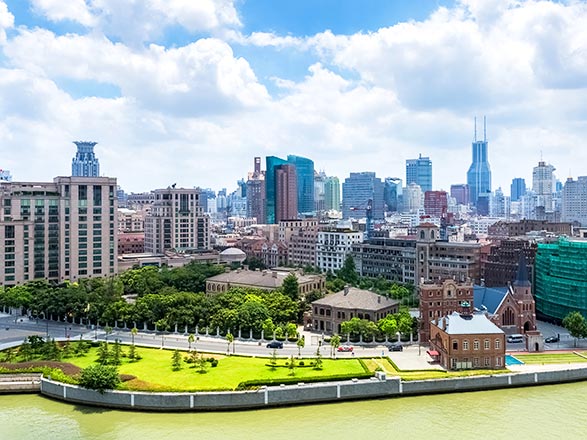 https://static.service-voyages.com/mobile/croisiere/images/fr/escales/escale,shanghai-shanghai_zoom,CN,SHA,45938.jpg