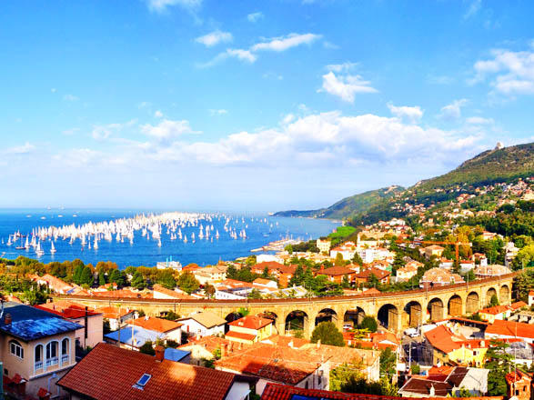 https://static.service-voyages.com/mobile/croisiere/images/fr/escales/escale,trieste-trieste_zoom,IT,TRS,546028.jpg