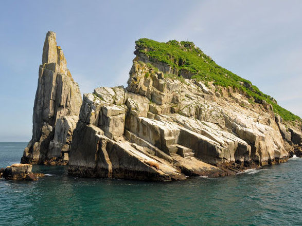 https://static.service-voyages.com/mobile/croisiere/images/fr/escales/escale,whittier-whittier_zoom,US,WQF,71179.jpg