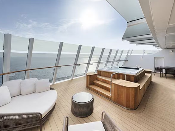 Yacht club royale balcon MSC World America