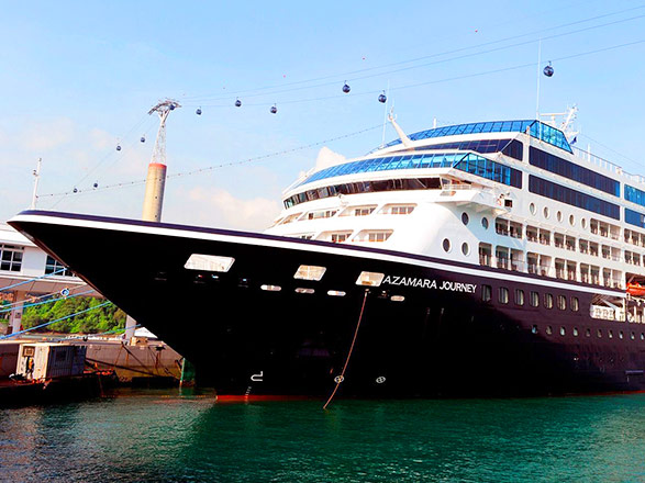 https://static.service-voyages.com/mobile/croisiere/images/fr/navires/navire,azamara-journey_max,396,38233.jpg