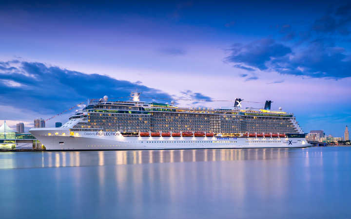 Navire Celebrity Reflection