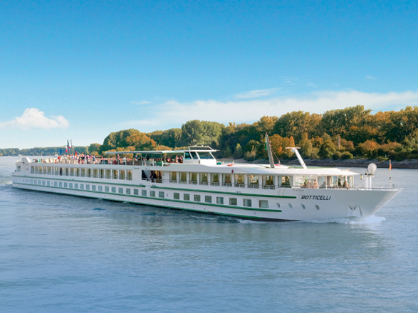 https://static.service-voyages.com/mobile/croisiere/images/fr/navires/navire,ms-botticelli-(ou-similaire)_max,1306,545222.jpg