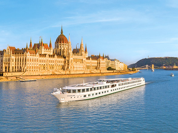 https://static.service-voyages.com/mobile/croisiere/images/fr/navires/navire,ms-modigliani-(ou-similaire)_max,1245,545519.jpg