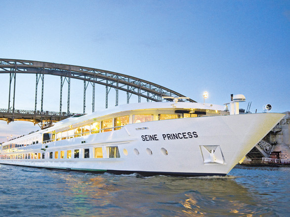 https://static.service-voyages.com/mobile/croisiere/images/fr/navires/navire,ms-seine-princess-(ou-similaire)_max,1219,545359.jpg