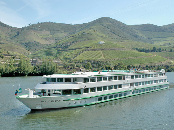 https://static.service-voyages.com/mobile/croisiere/images/fr/navires/navire,ms-vasco-de-gama-(ou-similaire)_max,1247,33634.jpg
