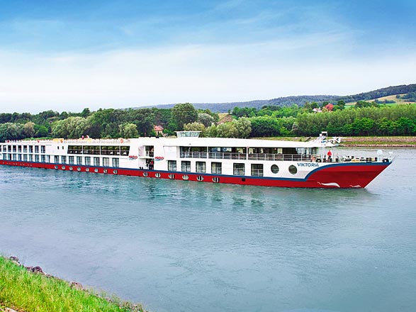 https://static.service-voyages.com/mobile/croisiere/images/fr/navires/navire,ms-viktoria_max,1464,519676.jpg