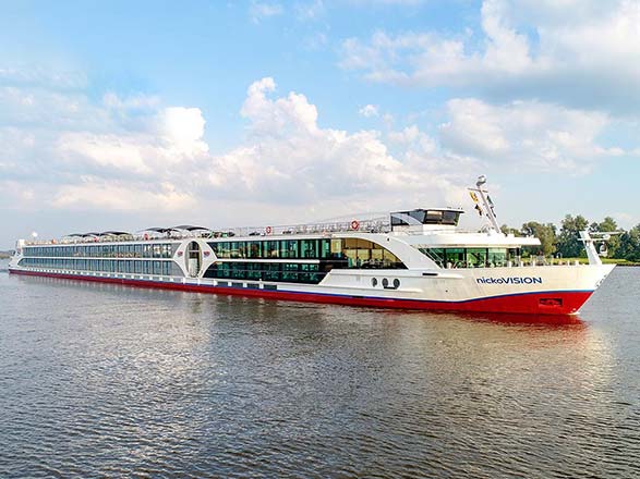 https://static.service-voyages.com/mobile/croisiere/images/fr/navires/navire,nickovision_max,1455,516971.jpg