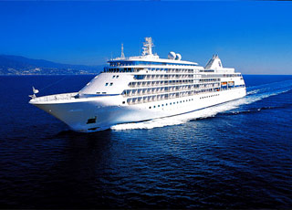 https://static.service-voyages.com/mobile/croisiere/images/fr/navires/navire,silver-cloud_max,1117,15285.jpg