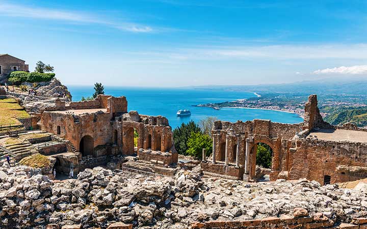 Escale Giardini Naxos